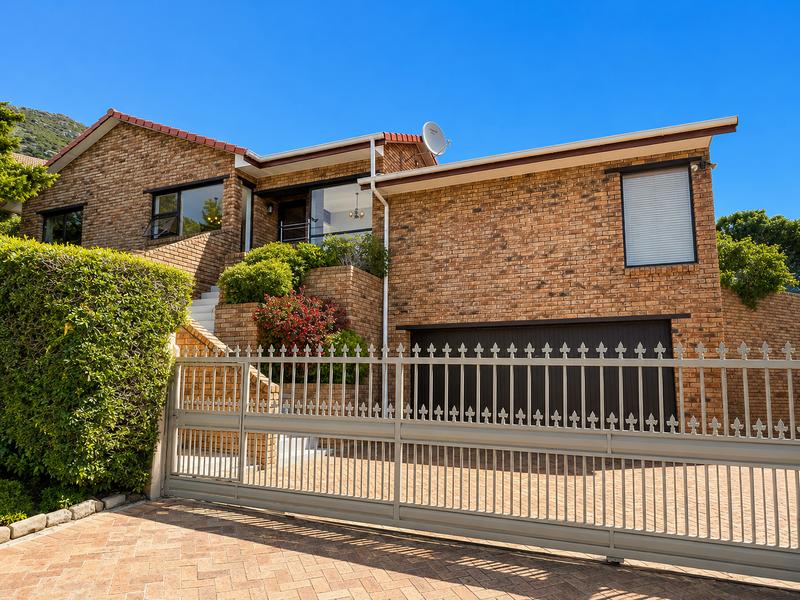 4 Bedroom Property for Sale in Northshore Western Cape